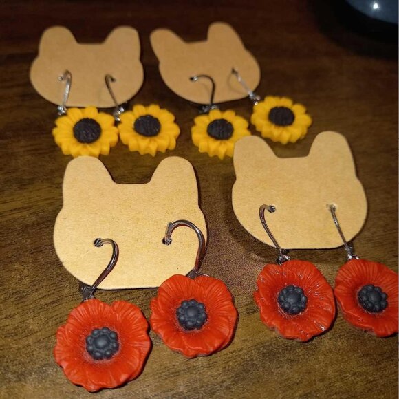 🦩🌸🦢✨ $20/ 4 pairs ✨ Charming Bird & Floral Earrings  ✨🦉🌼 - Picture 3 of 4